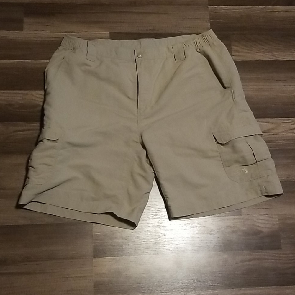 The North Face Khaki Cargo Shorts XL